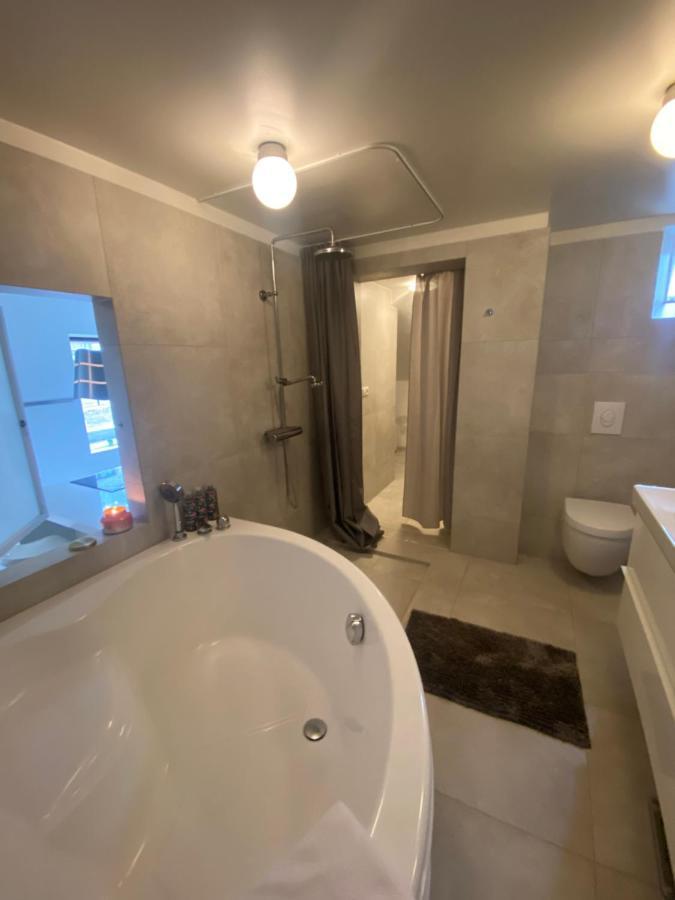 Casa Disa - Apartments A Boutique Guesthouse In Reykjavik City'S Central Park And Botanical Garden In Laugardalur, Hot-Spring-Valley المظهر الخارجي الصورة