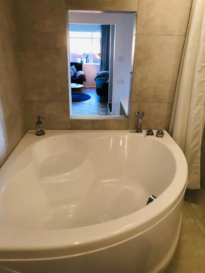 Casa Disa - Apartments A Boutique Guesthouse In Reykjavik City'S Central Park And Botanical Garden In Laugardalur, Hot-Spring-Valley المظهر الخارجي الصورة